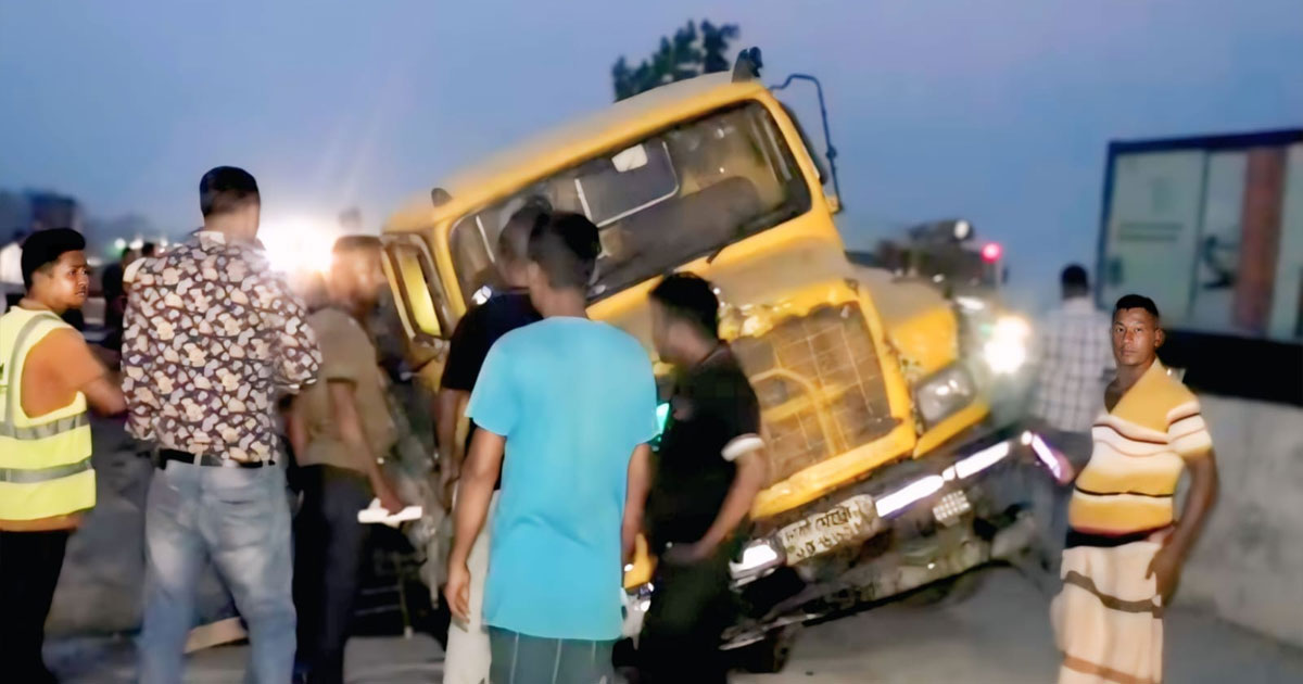 কালিহাতীতে নিয়ন্ত্রণহীন ট্রাকের চাপায় ২ শ্রমিক নিহত