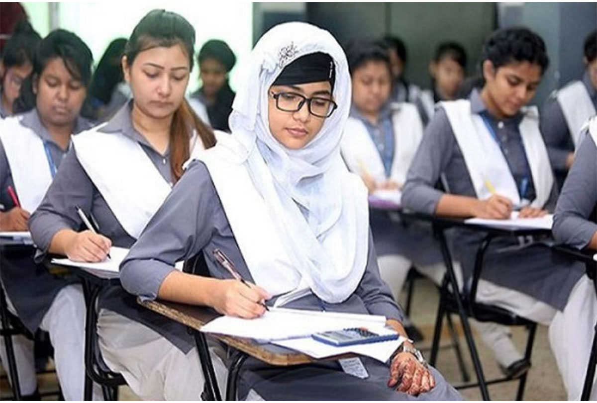 এসএসসি ও সমমানের পরীক্ষা শুরু