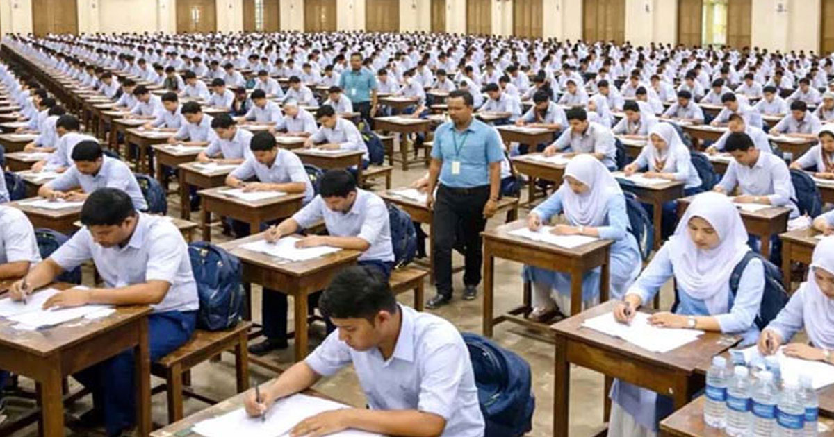 এসএসসি পরীক্ষার প্রথম দিনে অনুপস্থিত  ২৫ হাজারের বেশি