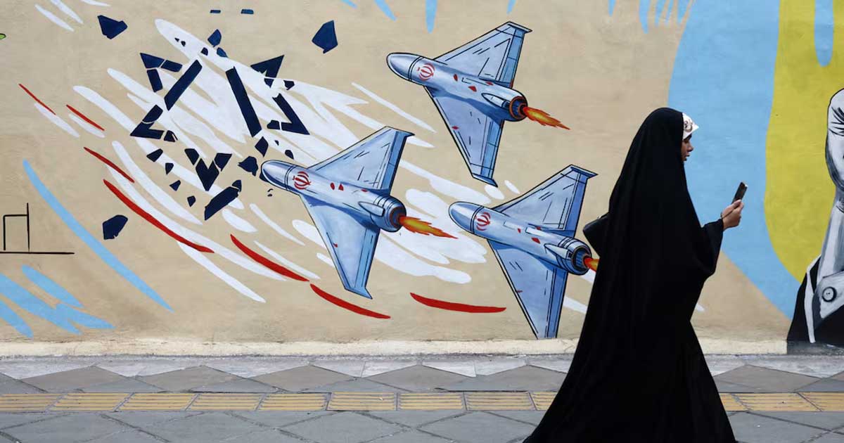 আলোচনা ব্যর্থ হলে সামরিক পদক্ষেপ: ট্রাম্পের হুঁশিয়ারি