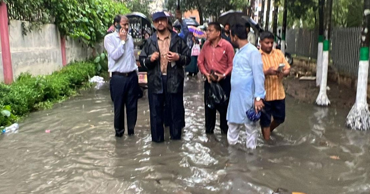 জলাবদ্ধতা নিরসনে পদক্ষেপ নিলেন চসিক মেয়র