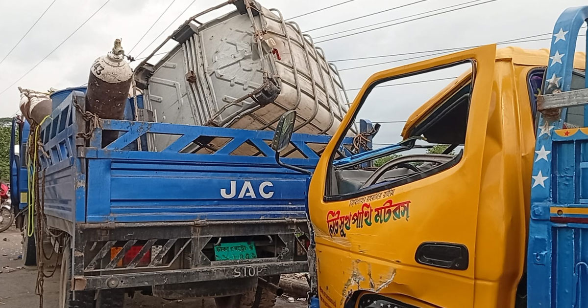 ভাঙ্গায় দুই ট্রাকের সংঘর্ষে চালক ও সহকারী নিহত
