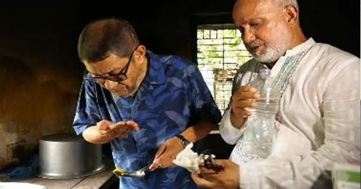 হাসপাতালের খাবার মুখে নিয়েই ফেলে দিলেন স্বাস্থ্যমন্ত্রী