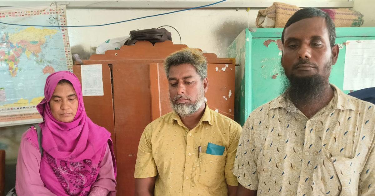 কুষ্টিয়ায় মাদ্রাসা সুপারের ছেলের উত্তরপত্র লিখে আটক তিন শিক্ষক