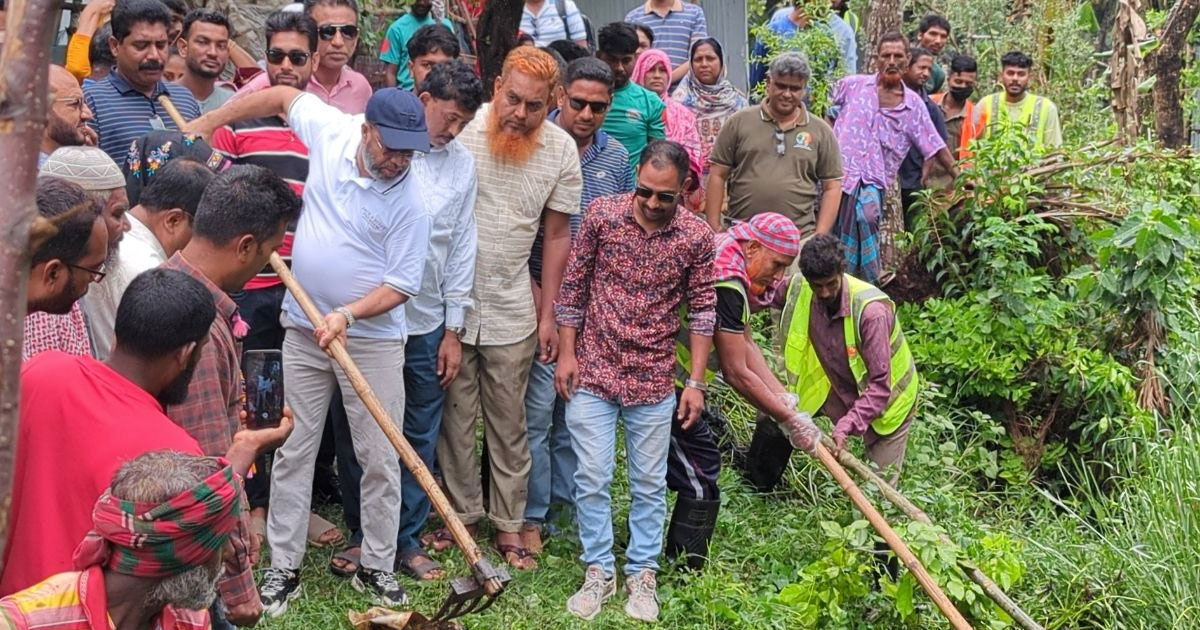 মোংলার ঠাকুরানী খাল পরিষ্কার-পরিচ্ছন্নতা কাজের উদ্বোধন করলেন পরিবেশ প্রতিমন্ত্রী