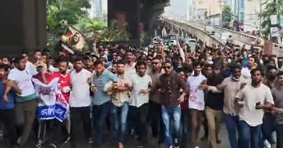 চট্টগ্রামে নিষিদ্ধ ছাত্রলীগের ঝটিকা মিছিল, গ্রেফতারে তৎপর পুলিশ
