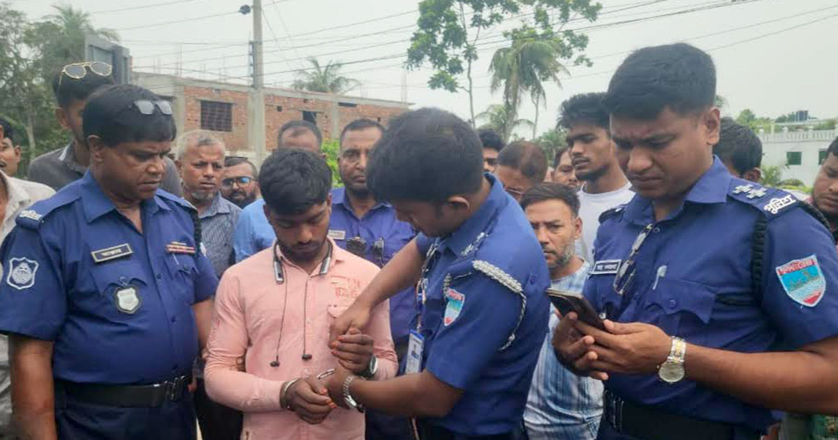 নড়াইলে ৫৯ বোতল এস্কাফ সিরাপসহ যুবক আটক